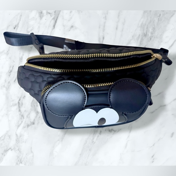 🖤 Disney Mickey Mouse Belt Bag / Fanny Pack – NWT 🖤 - Picture 6 of 12